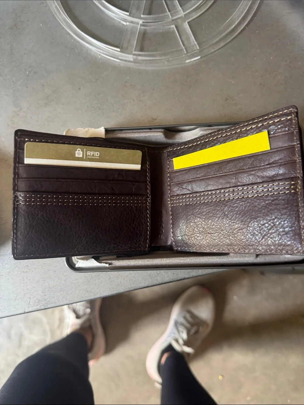 Fossil Men’s Dark Brown Leather Bifold Wallet
